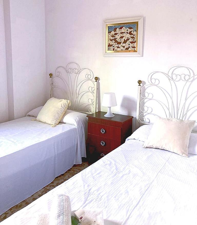Practico Apartamento A 5 Min Andando De Gibraltar Y El Centro, Frente Al Mar Ла-Линеа-де-ла-Консепсьон Экстерьер фото
