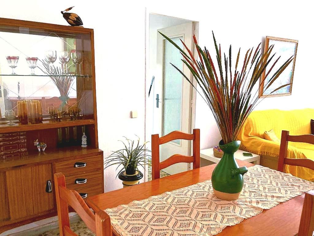 Practico Apartamento A 5 Min Andando De Gibraltar Y El Centro, Frente Al Mar Ла-Линеа-де-ла-Консепсьон Экстерьер фото