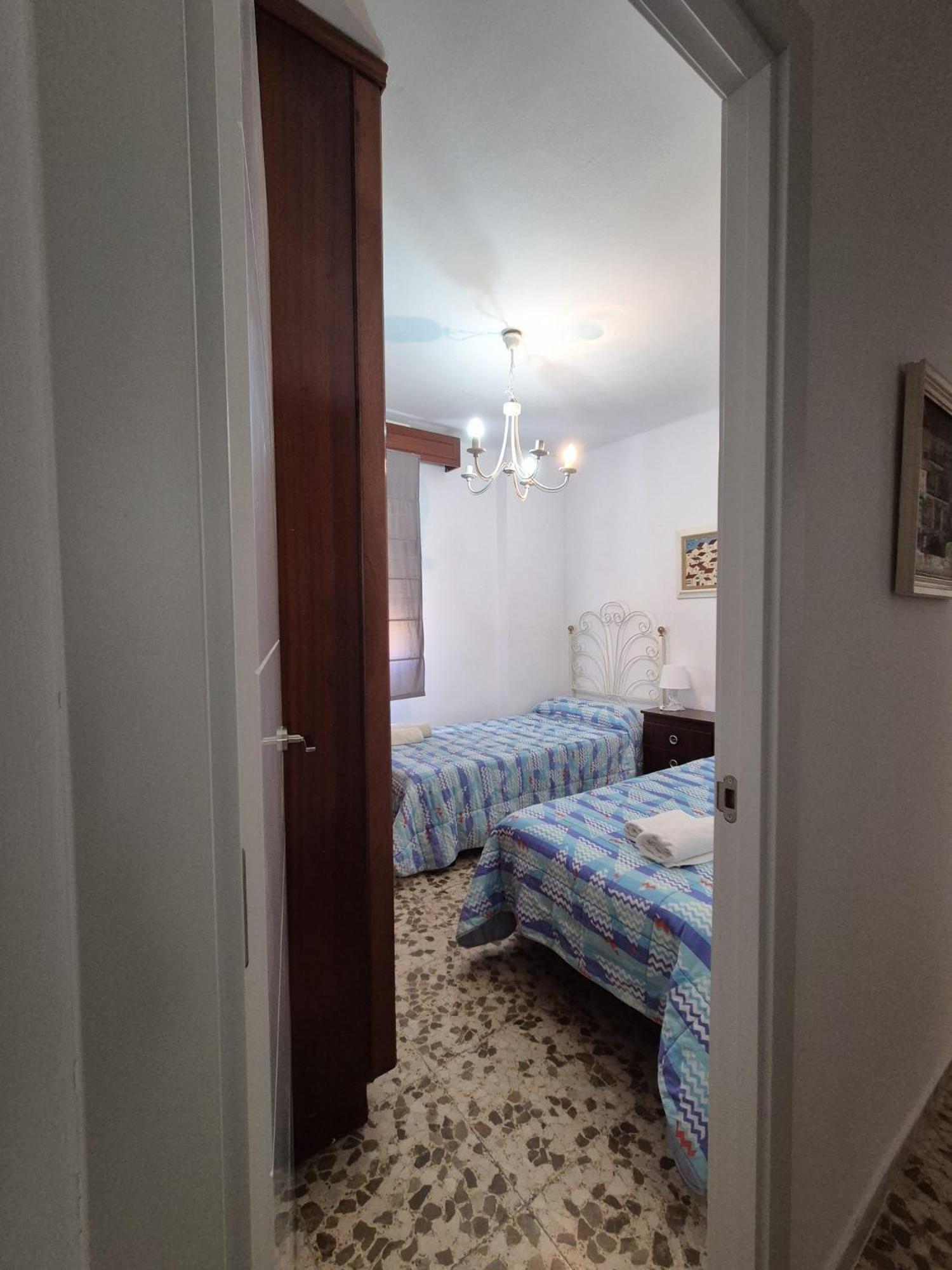 Practico Apartamento A 5 Min Andando De Gibraltar Y El Centro, Frente Al Mar Ла-Линеа-де-ла-Консепсьон Экстерьер фото